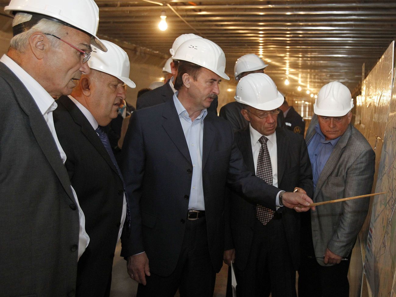 Попов (в центре):&nbsp;Киевское метро&nbsp;&ndash; это то, за что мне особенно больно