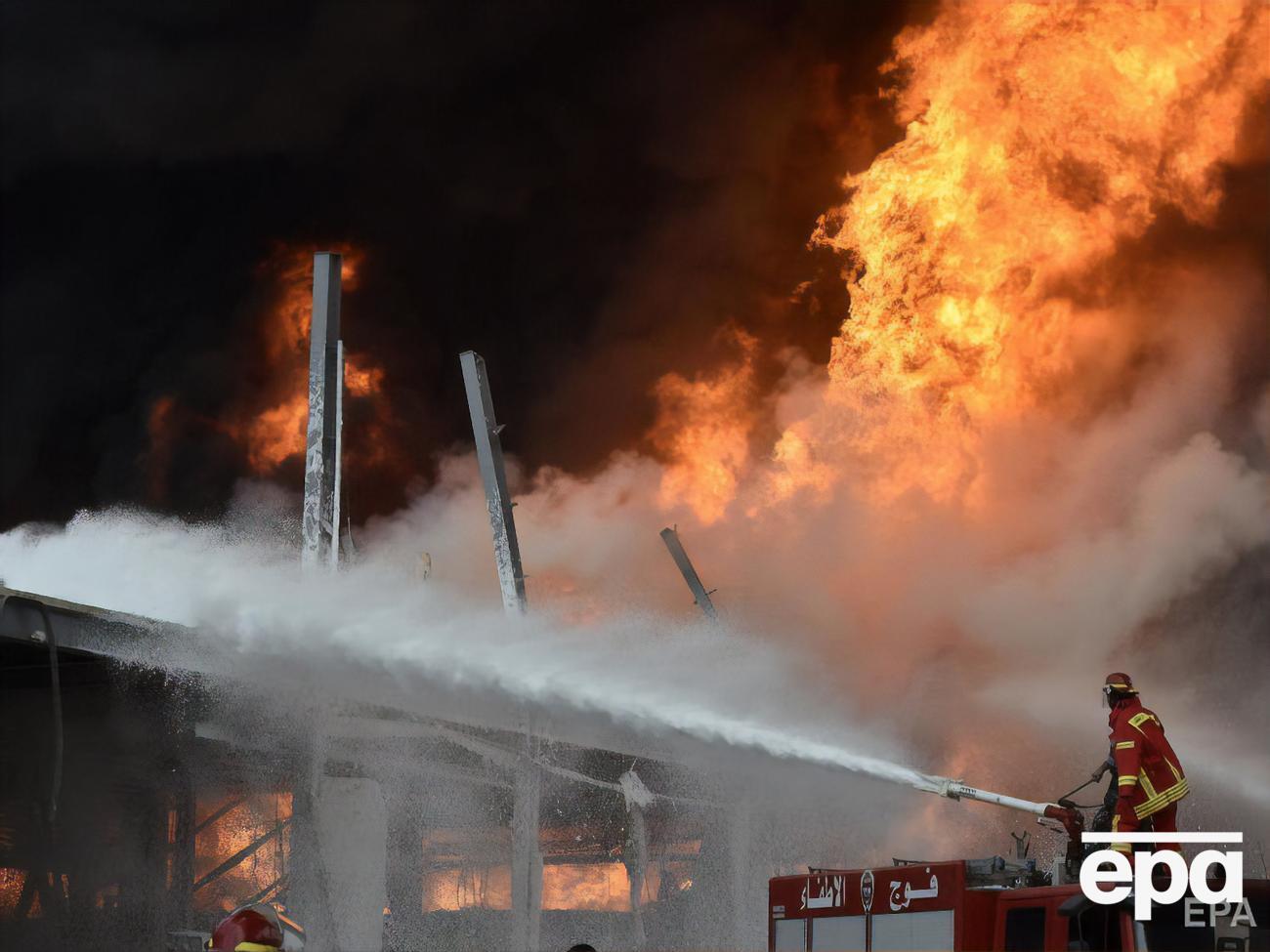 В порту Ливана разгорелся пожар&nbsp;на складе с автомаслами и шинами