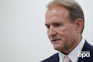 ЗМІ: Медведчук їздив у Крим не сам