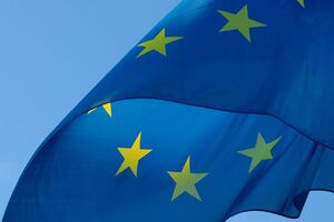 В отношении России действуют несколько санкционных пакетов ЕС, санкционный список регулярно обновляется