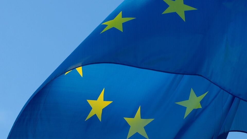 Щодо Росії діє кілька санкційних пакетів ЄС, список санкцій регулярно оновлюють