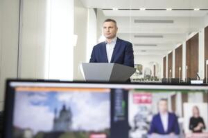 Кличко: Поскольку вирус в городе распространяется, к работе школ и садиков будет наше особое внимание