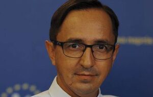 Власть пытается запретить выплату депозитов пострадавших вкладчиков во всех банках. Это будет касаться всех, а не только Суркисов