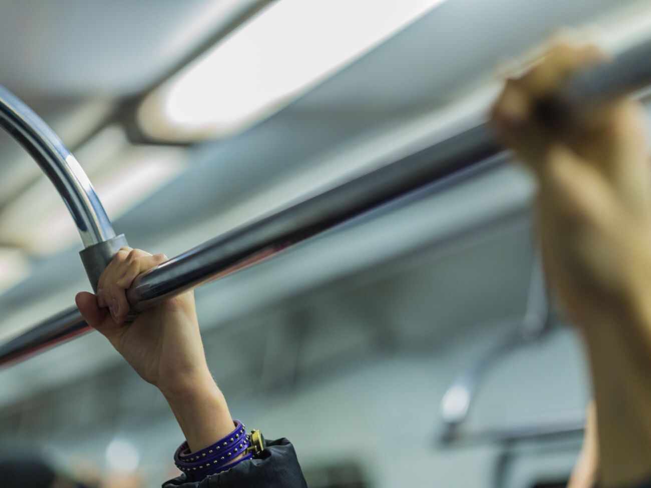 Сейчас станции открыты для пассажиров и работают в обычном режиме