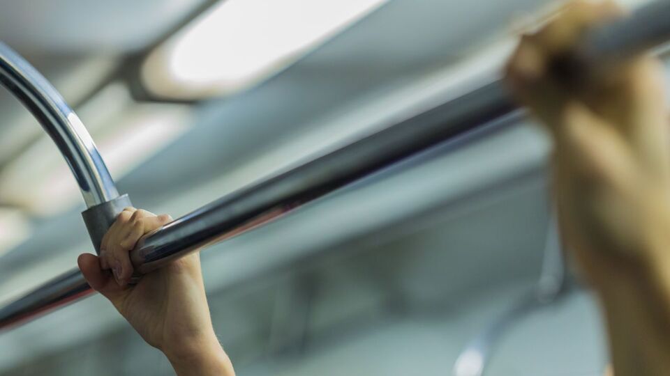 Сейчас станции открыты для пассажиров и работают в обычном режиме