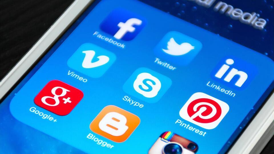 В Twitter заявили, что намерены усилить маркировку и удаление неточных публикаций