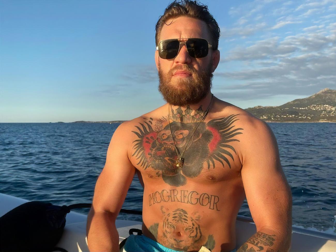 У Макгрегора возникли неприятности во время отдыха на Корсике