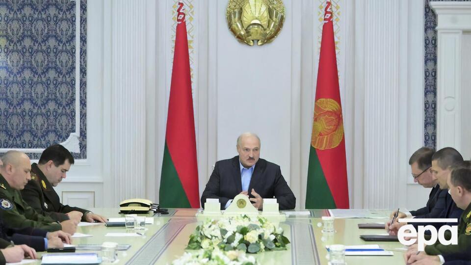 Лукашенко собрал на совещание силовиков