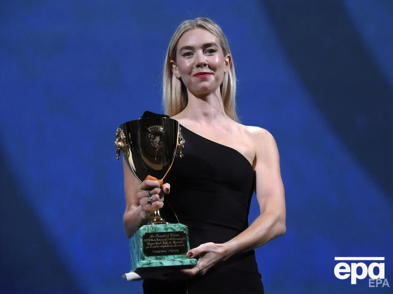 Лучшей актрисой признана&nbsp;британка Ванесса Кирби за роль в фильме "Части женщины"