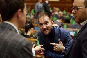 Юрченко работает в комитете Рады по вопросам энергетики и жилищно-коммунальных услуг