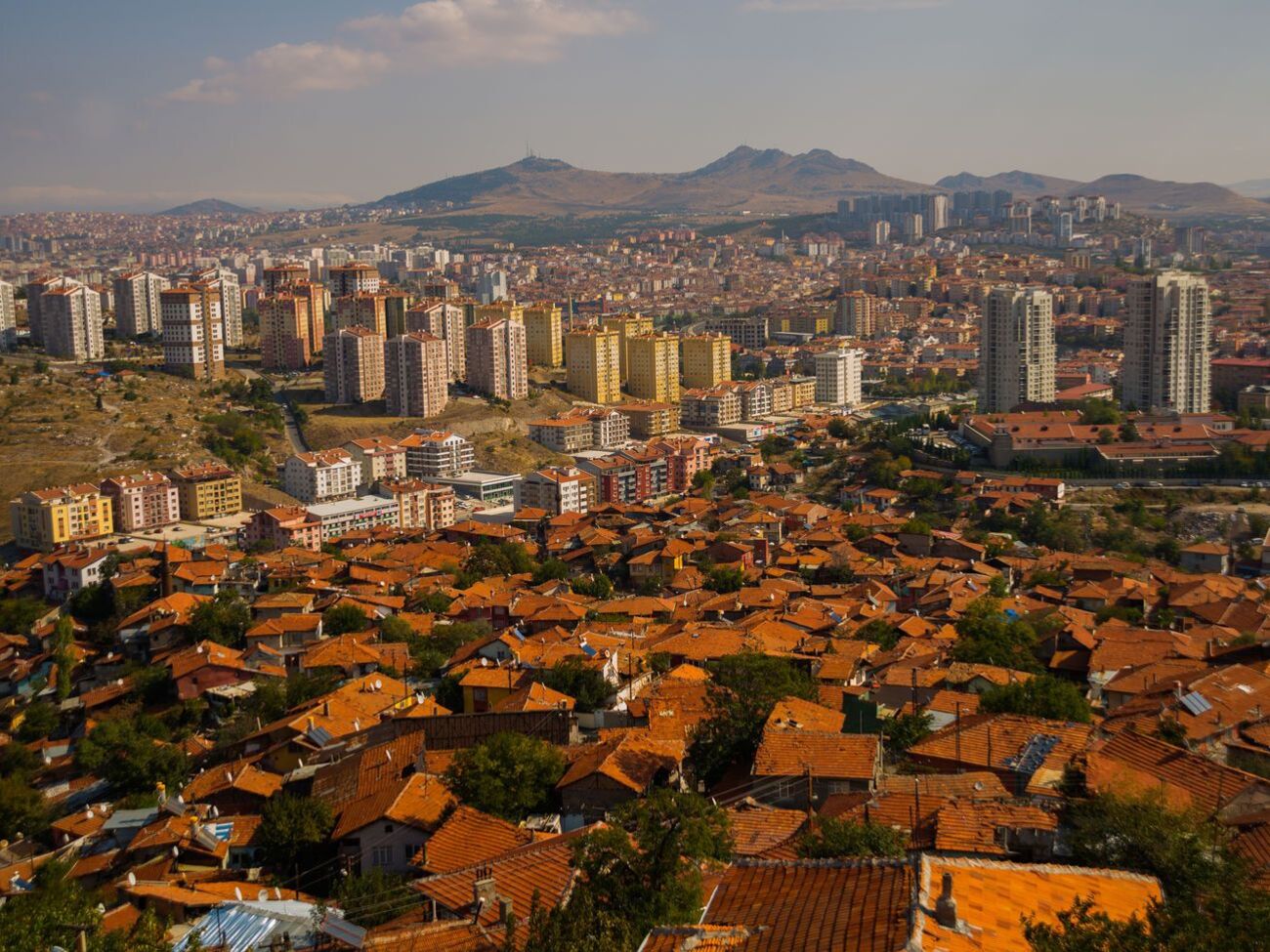 Жители Анкары столкнулись с редким природным явлением