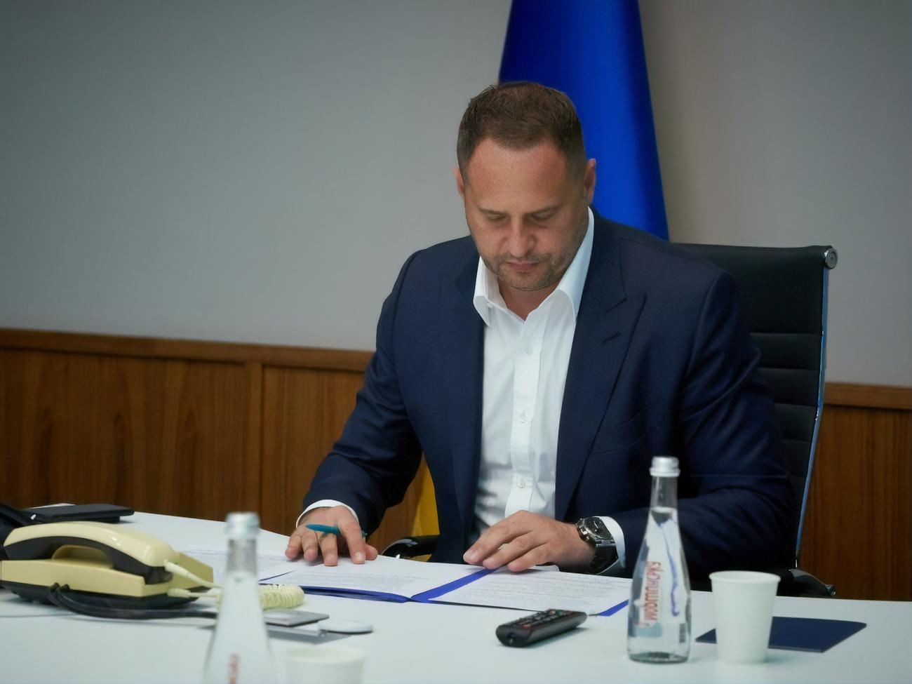Среди других важных результатов переговоров Ермак назвал договоренность допустить Красный Крест к удерживаемым лицам