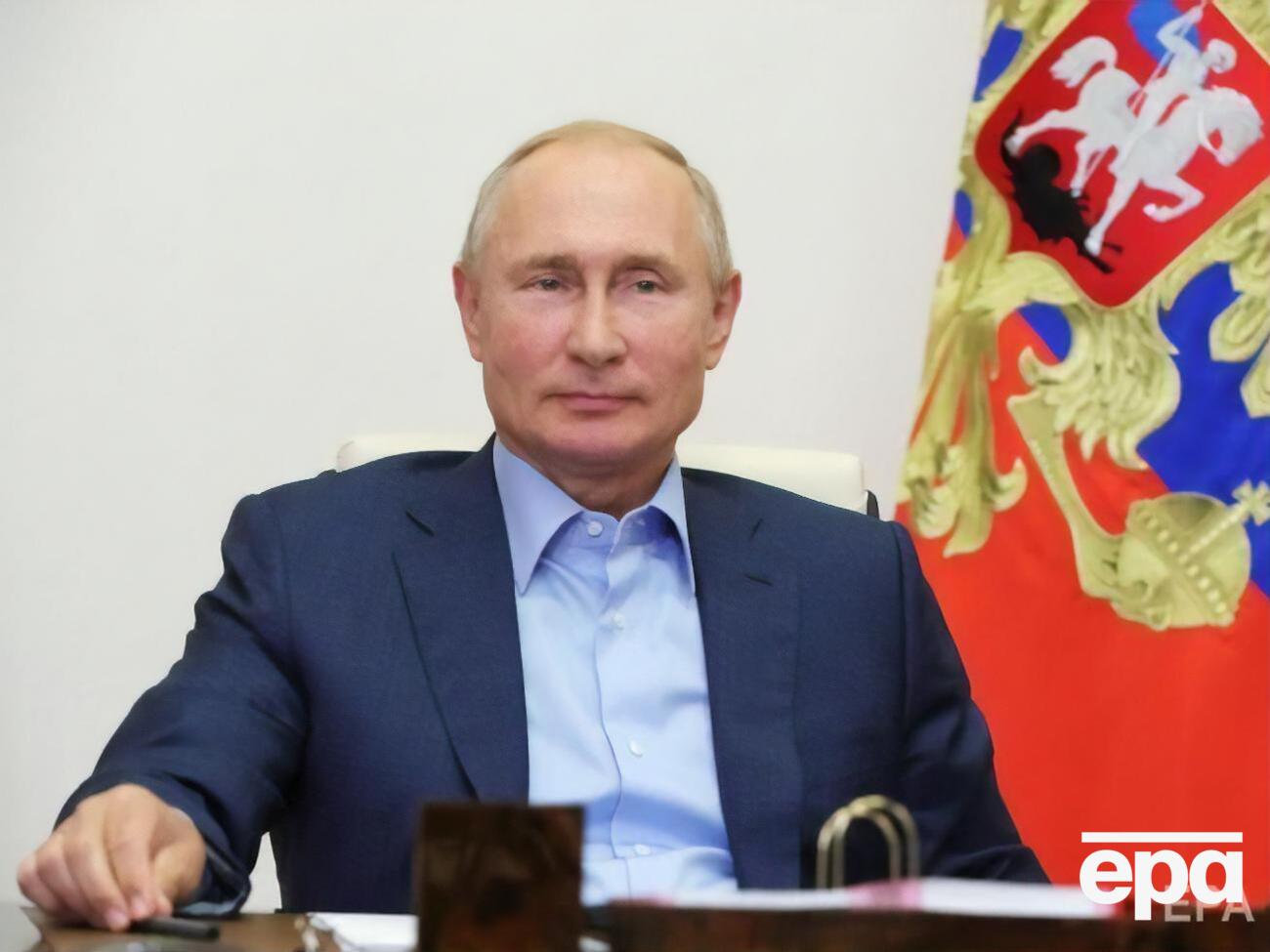 Путін обговорив із Макроном отруєння Навального