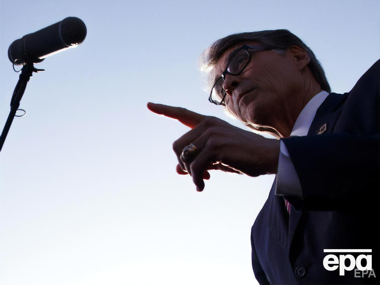 Перри после ухода в отставку стал членом совета директоров энергетической компании