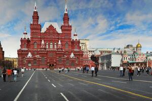 С 17 марта в Москве запретили посещение мавзолея и некрополя у Кремлевской стены