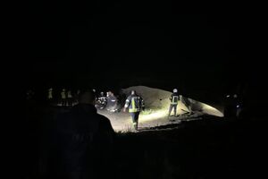 Сотрудники ГСЧС находятся на месте происшествия