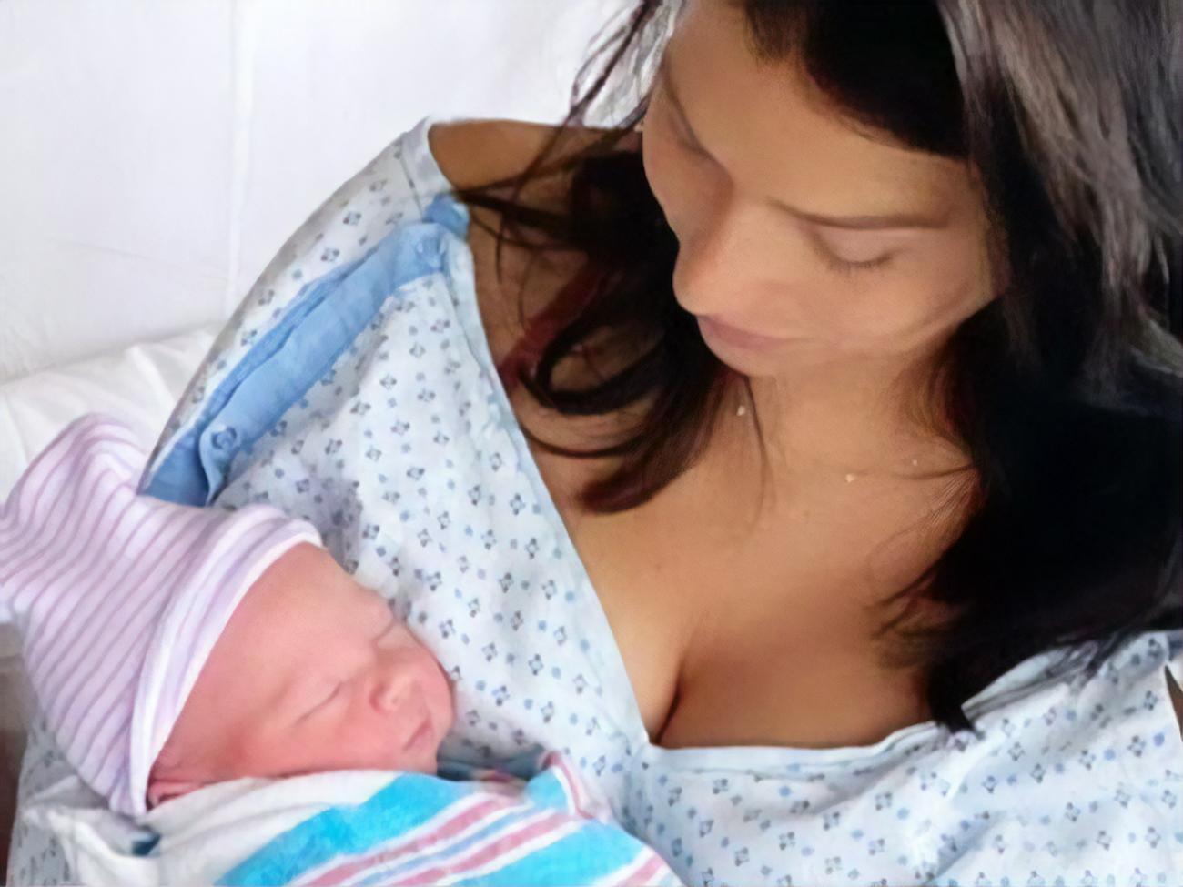 Гіларія Болдвін: Моя крихітна любов