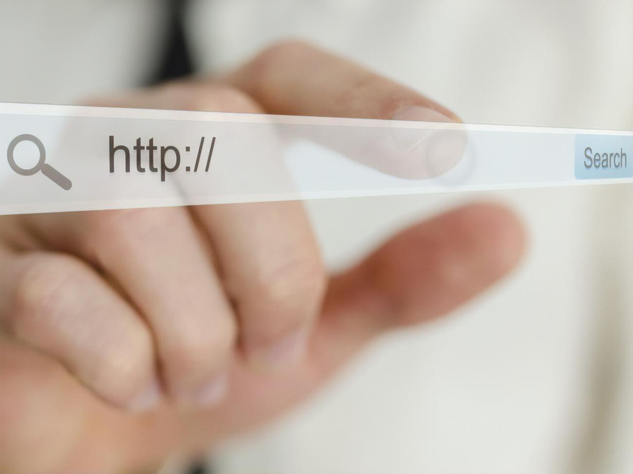 "В России применяются абсолютно беспрецедентные технологии контроля и мониторинга за политически активными гражданами, которые и превратили страну в цифровой концлагерь"&nbsp;