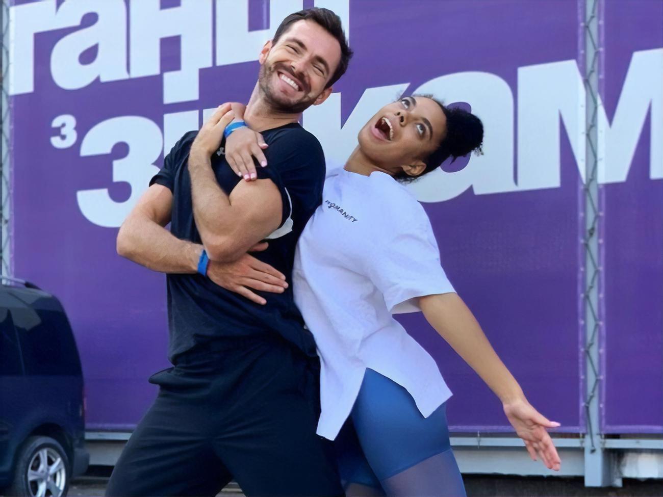 Мельник выступает в шоу в паре с Дели