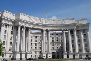 В МИД Украины призвали туристов и паломников уважать действующие правила пограничного контроля