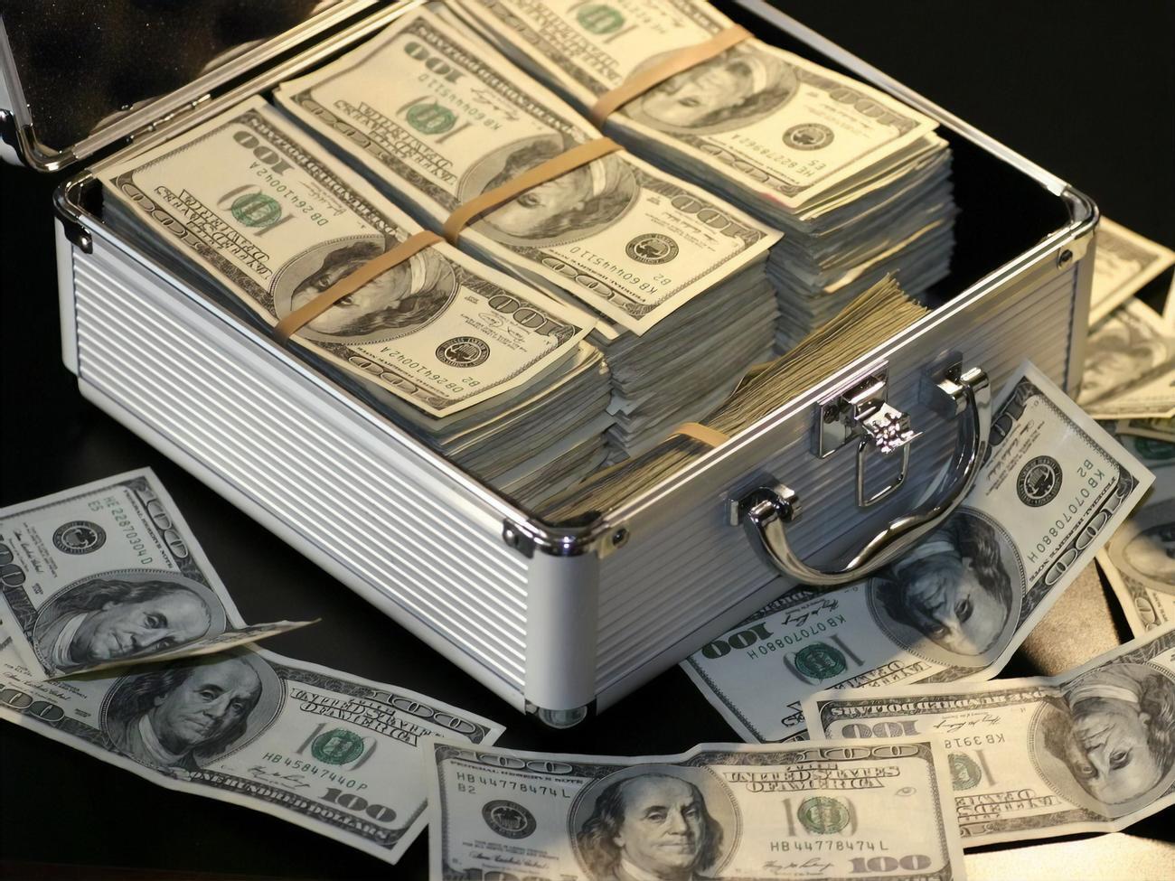 У справі фігурує хабар у розмірі $13 тис.
