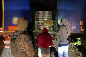 Затриманих учасників незаконної схеми повідомлено про підозру у вчиненні злочину