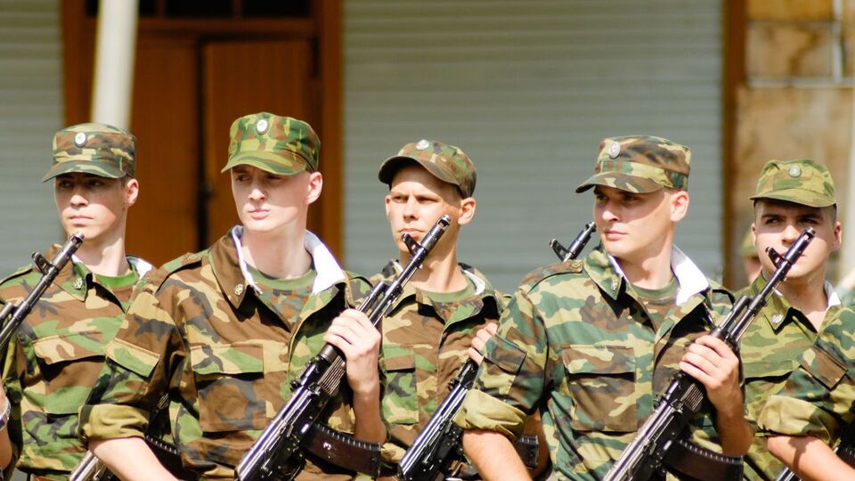 За даними української розвідки, створення єдиної бази біометричних даних бойовиків координує ФСБ РФ