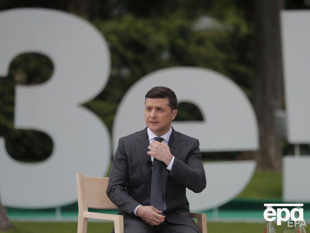 Зеленському українці довіряють більше за всіх інших політиків, вказаних в опитуванні