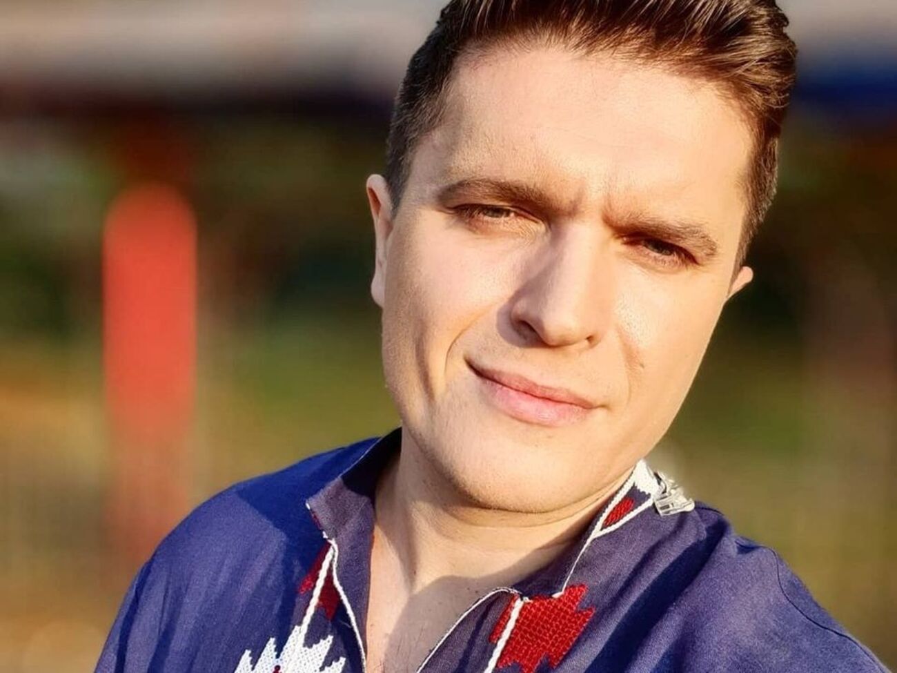 Анатолий Анатолич:&nbsp;Как это возможно? Я пишу своему другу, товарищу, чтобы она пришла на день рождения. А она отвечает: "Не могу. У меня встреча с Трампом"