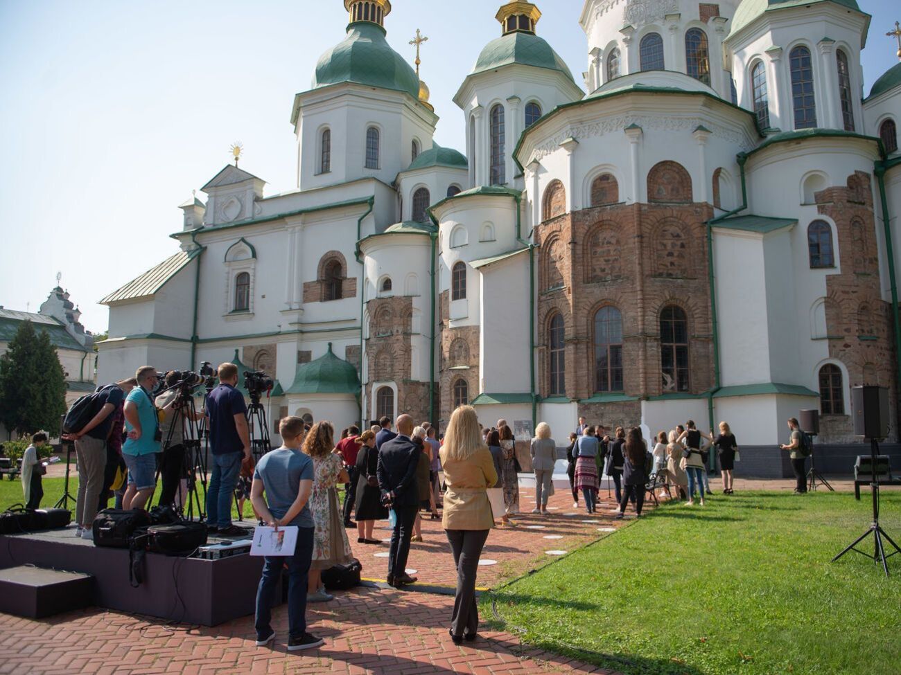 Сырость и плесень – главная проблема всех старинных памятников архитектуры, говорят меценаты