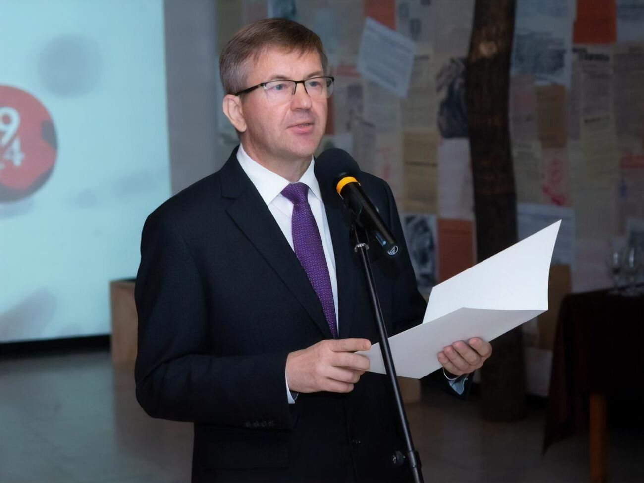 Лещеня – колишній посол Білорусі у Словаччині, він відразу підтримав протести