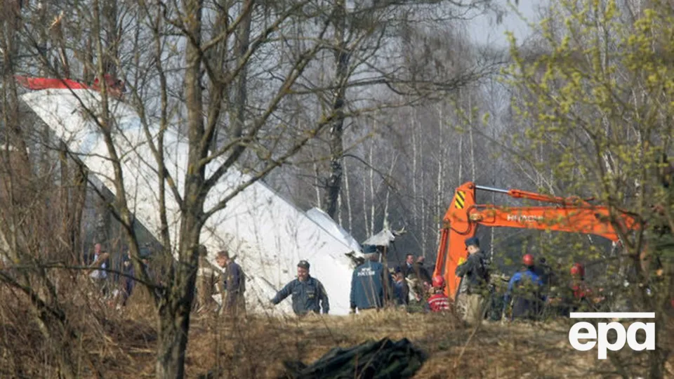 Літак Ту-154, у якому перебували президент Польщі Лех Качинський із дружиною та 86 членами урядової делегації, розбився під Смоленськом 10 квітня 2010 року
