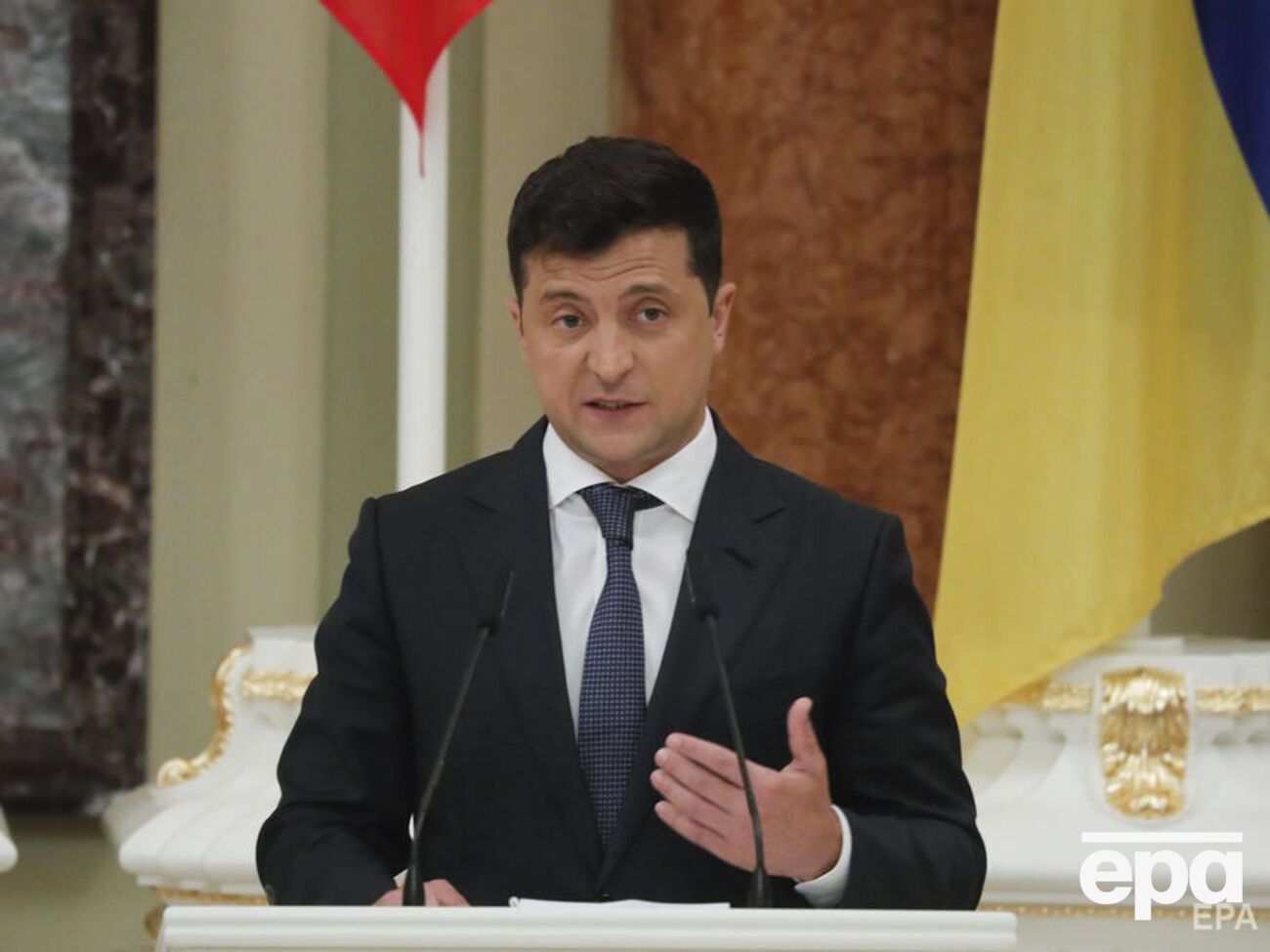 Зеленський: Коли ми йшли на вибори, ми обіцяли народу, що старі корумповані часи закінчаться. Забули?