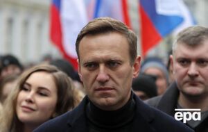 Навальный около двух недель после отравления был в коме