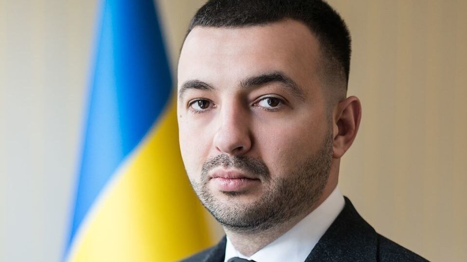 Петришин написав заяву про звільнення за власним бажанням