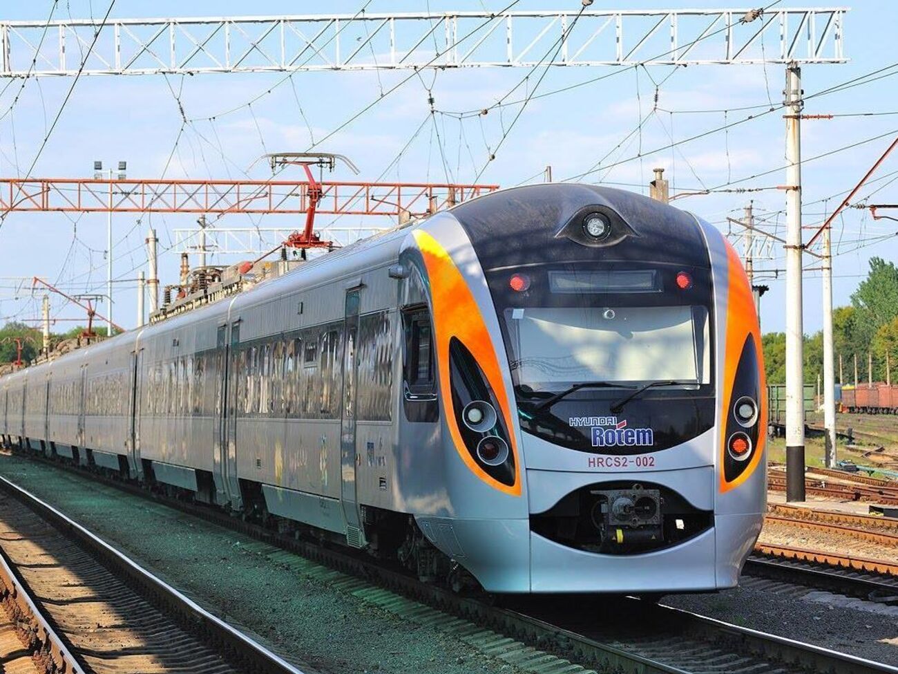 Между Киевом и Харьковом будут курсировать три скоростных поезда
