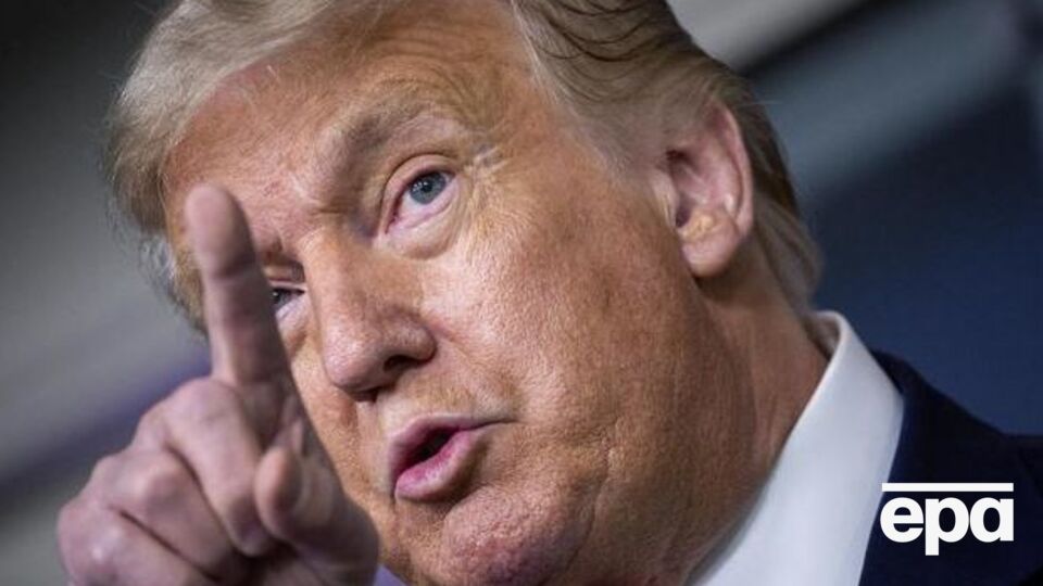 Трампа звинуватили в сексуальних домаганнях