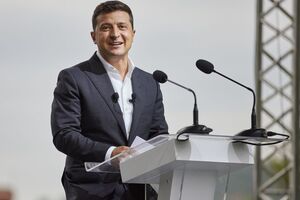 Зеленский отметил, что регионы Украины получили "значительные полномочия и финансирование"