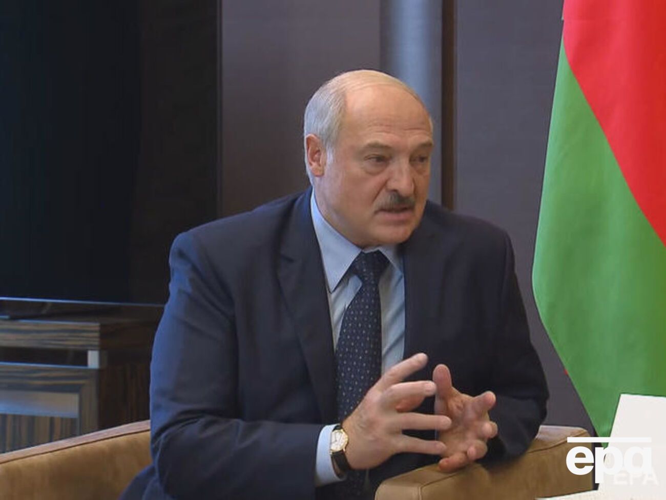 Лукашенко:&nbsp;Мы вынуждены отвести войска с улиц, как я уже говорил, пол-армии поставить под ружье