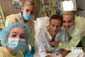 Врачи "Шарите" сообщили 7 сентября о выведении Навального из медицинской комы