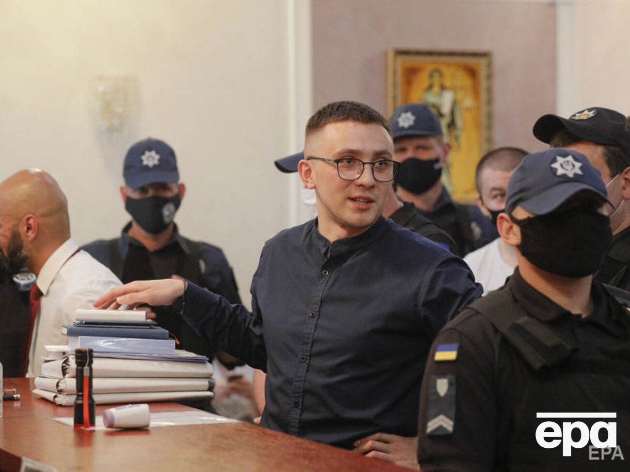 11 червня СБУ оголосила Стерненку про підозру в умисному вбивстві
