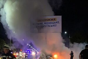 На місці ДТП працювали кілька бригад рятувальників, швидка допомога і поліція
