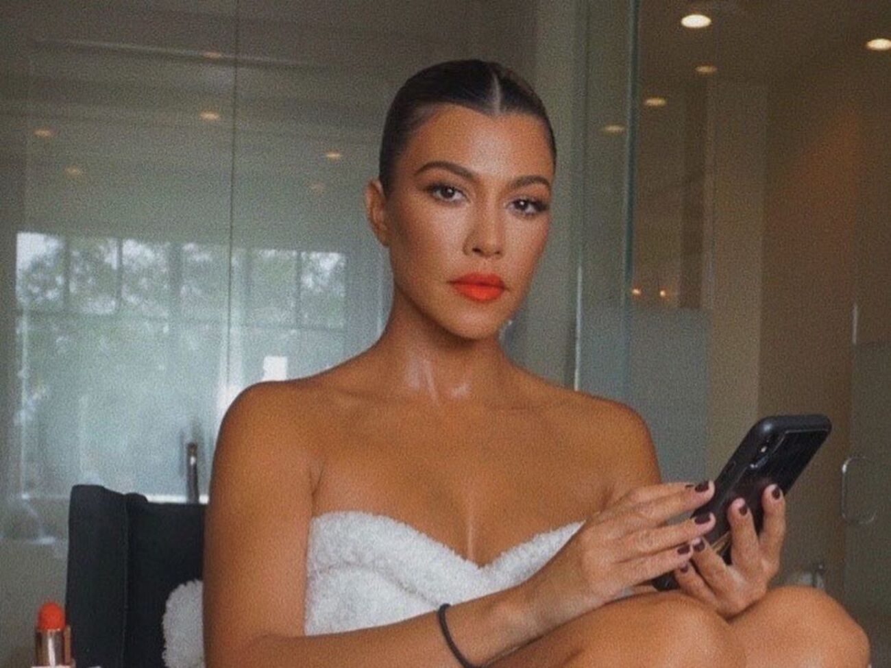 Кортні Кардаш’ян звернулася до "дружини": Я сподіваюся, що ти відчуваєш себе особливою і улюбленою сьогодні й кожного дня