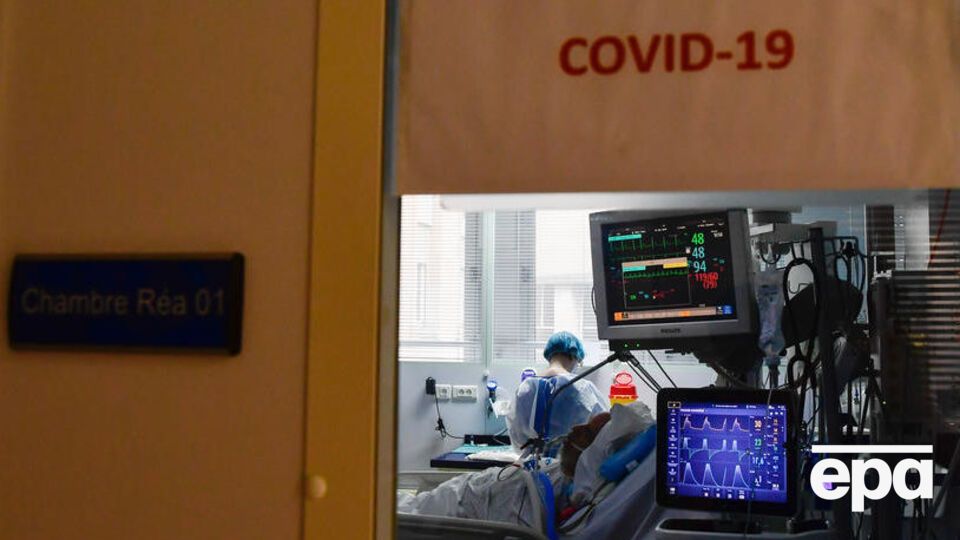 У Франції зіткнулися з різким зростанням захворюваності на COVID-19