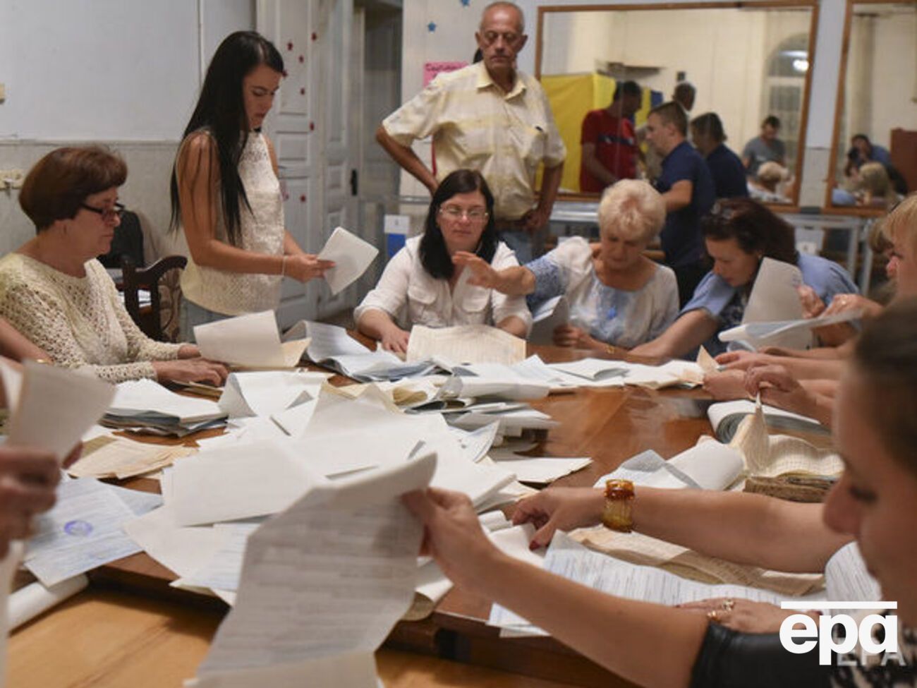 Місцеві вибори в Україні заплановано на 25 жовтня