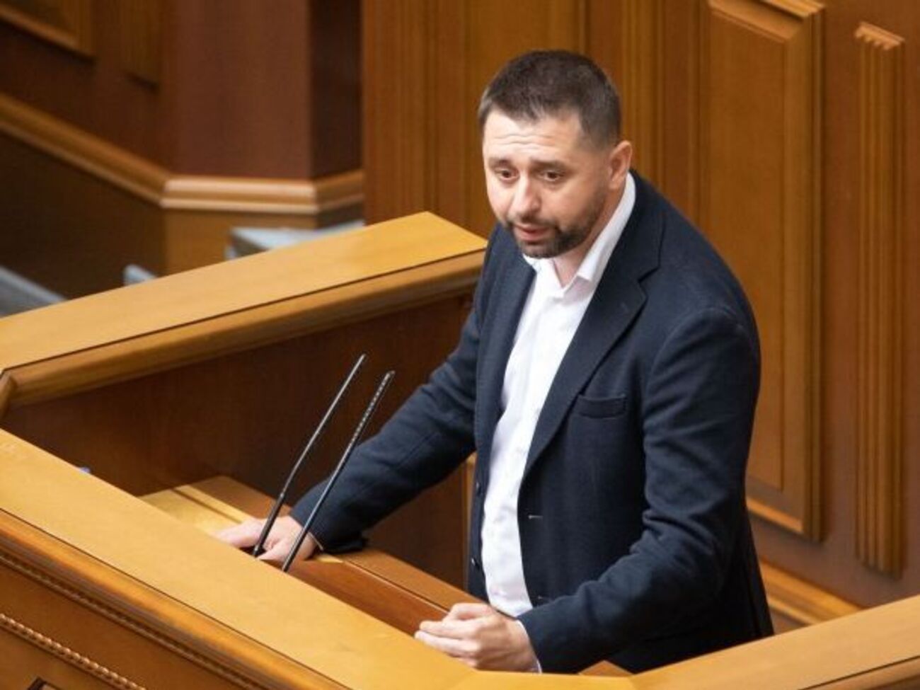 Арахамія вважає, що провладній партії вигідніше програти місцеві вибори