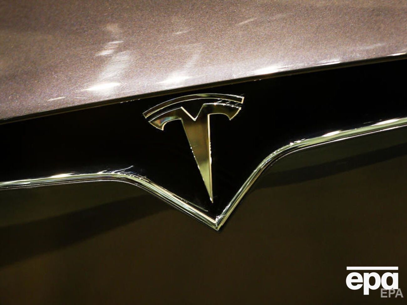 Водитель Tesla, который спал за рулем, в декабре предстанет перед судом по обвинению в опасном вождении