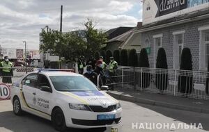 Украинские и израильские полицейские следят за порядком на праздновании Рош а-Шана в Умани. Фоторепортаж