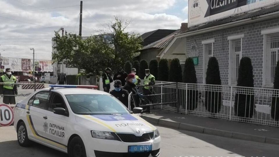 Украинские и израильские полицейские следят за порядком на праздновании Рош а-Шана в Умани. Фоторепортаж