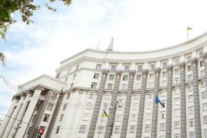 Внутрішньо переміщені особи зможуть отримати дві нові послуги у центрах адмінпослуг